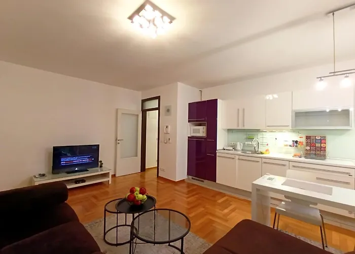 Apartment Luxapart Kovaci Old Centar Free Garage